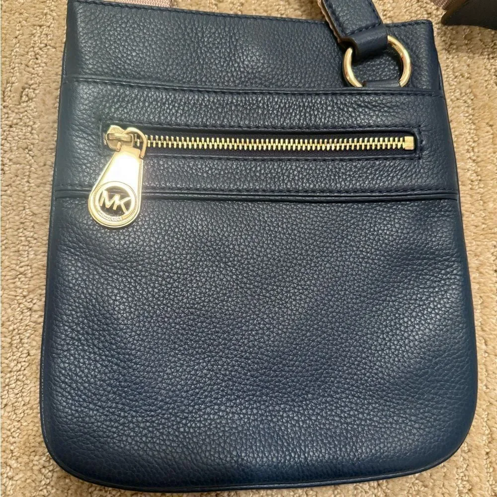 Michael Kors Navy Crossbody Bag - Picture 2 of 6
